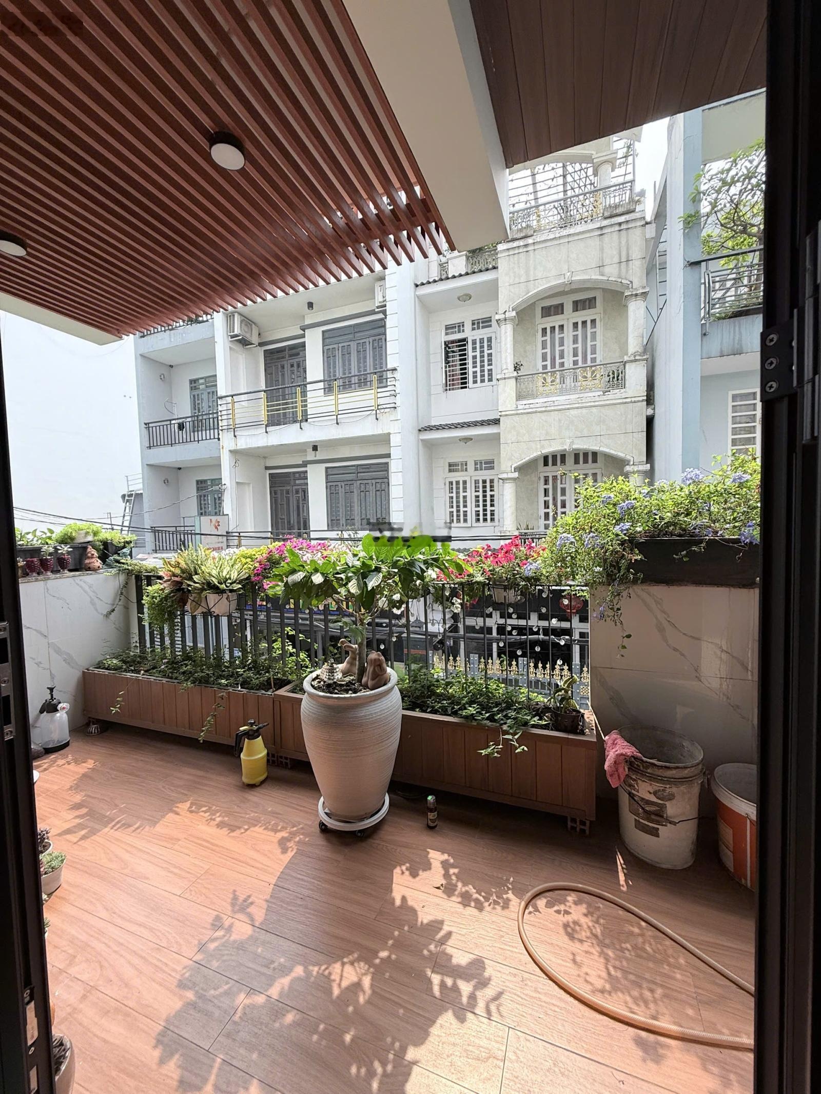 Bán nhà mới đẹp lê trọng tấn tân phú - 95m2 - nội thất cao cấp - 9.5 tỷ