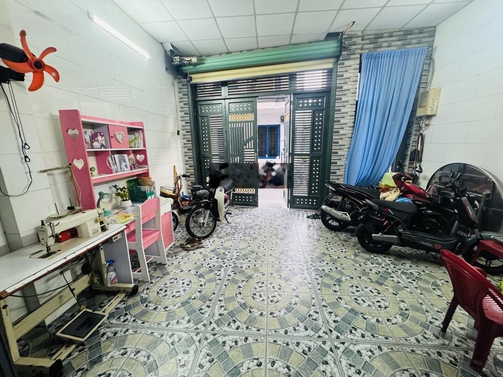 Nhà bán Đ. Vườn Lài, gần Q. Tân Bình - Hẻm xe hơi - 78 m2 - 3 tầng BTCT - chỉ 6.x tỷ