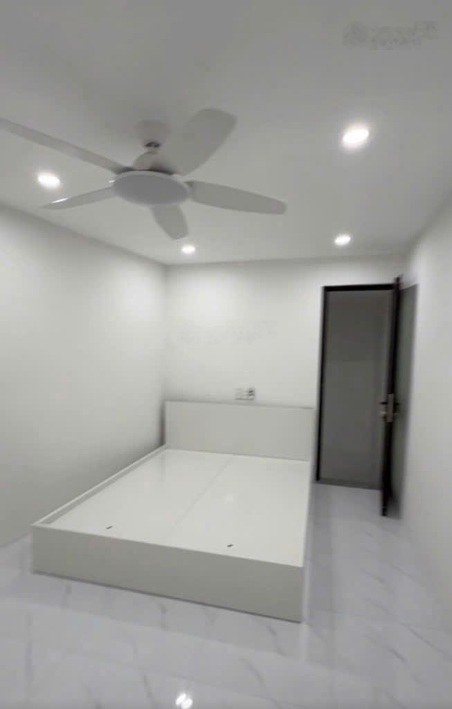 Bán nhà Phan Kế Bính Ba Đình - ngõ to nông - MT hơn 4m