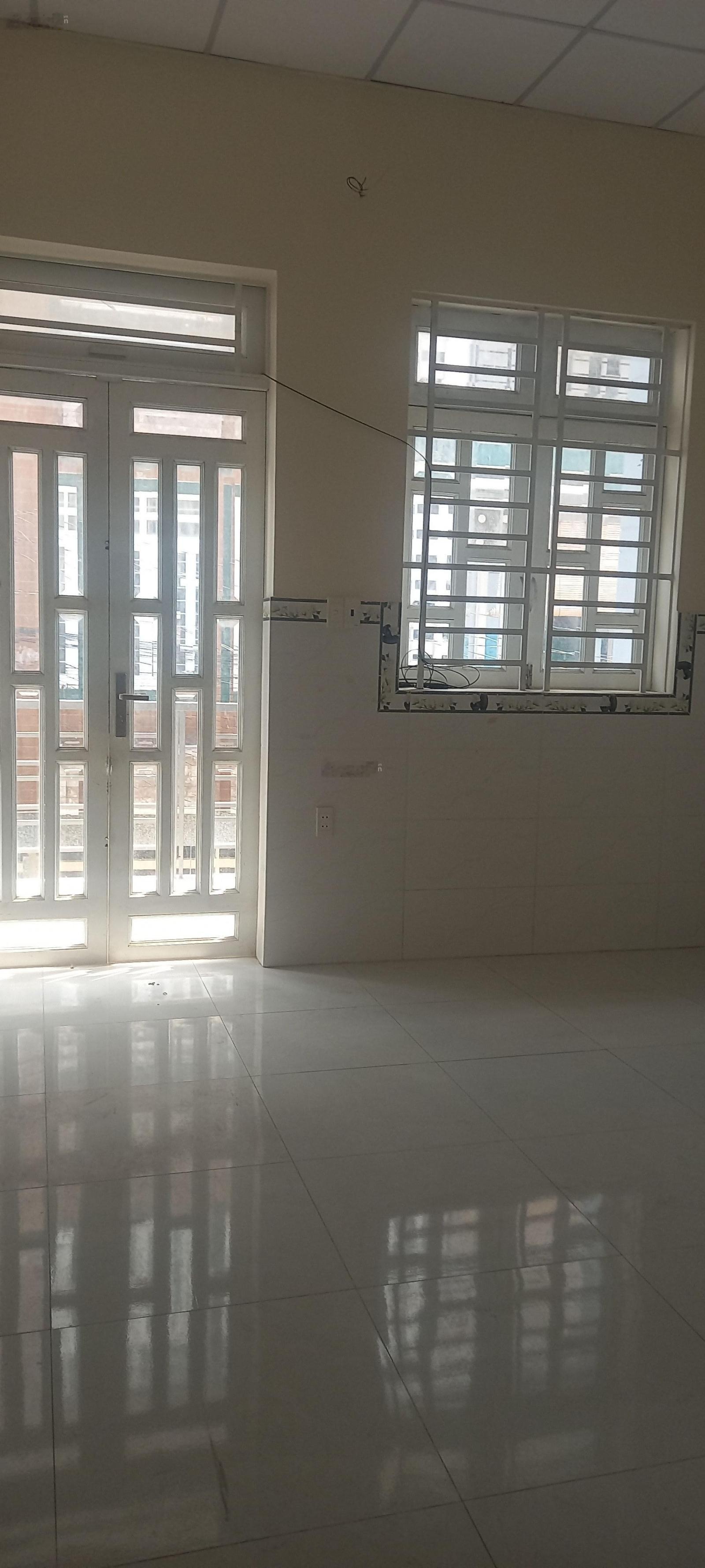 Nhà HXH 2 tầng BTCT 2PN 3WC gần ngã tư, BV Đa Khoa, Metro, làng ĐHQG, 56m2, SHR, 6.3 tỷ