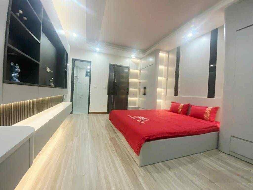 Bán nhà phố Bạch Mai gần phố Huế, Vincom Bà Triệu: 42m x 5T, 5 ngủ, hơn 7 tỷ