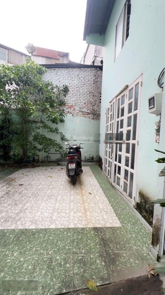 Nhà cũ tiện xây - 84.8m2 - 10m ra HXH - 9.9 tỷ - hẻm thông sát mặt tiền