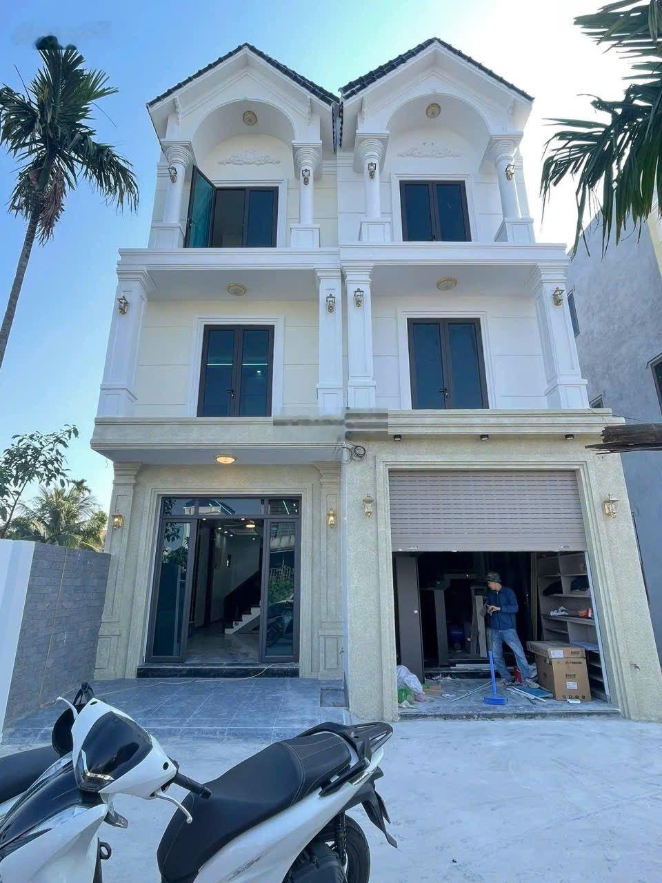 Nhà 3 tầng thiết kế tân cổ điển Bắc Sơn, An Dương, Hải Phòng Diện tích: 56m xây 3 tầng, độ