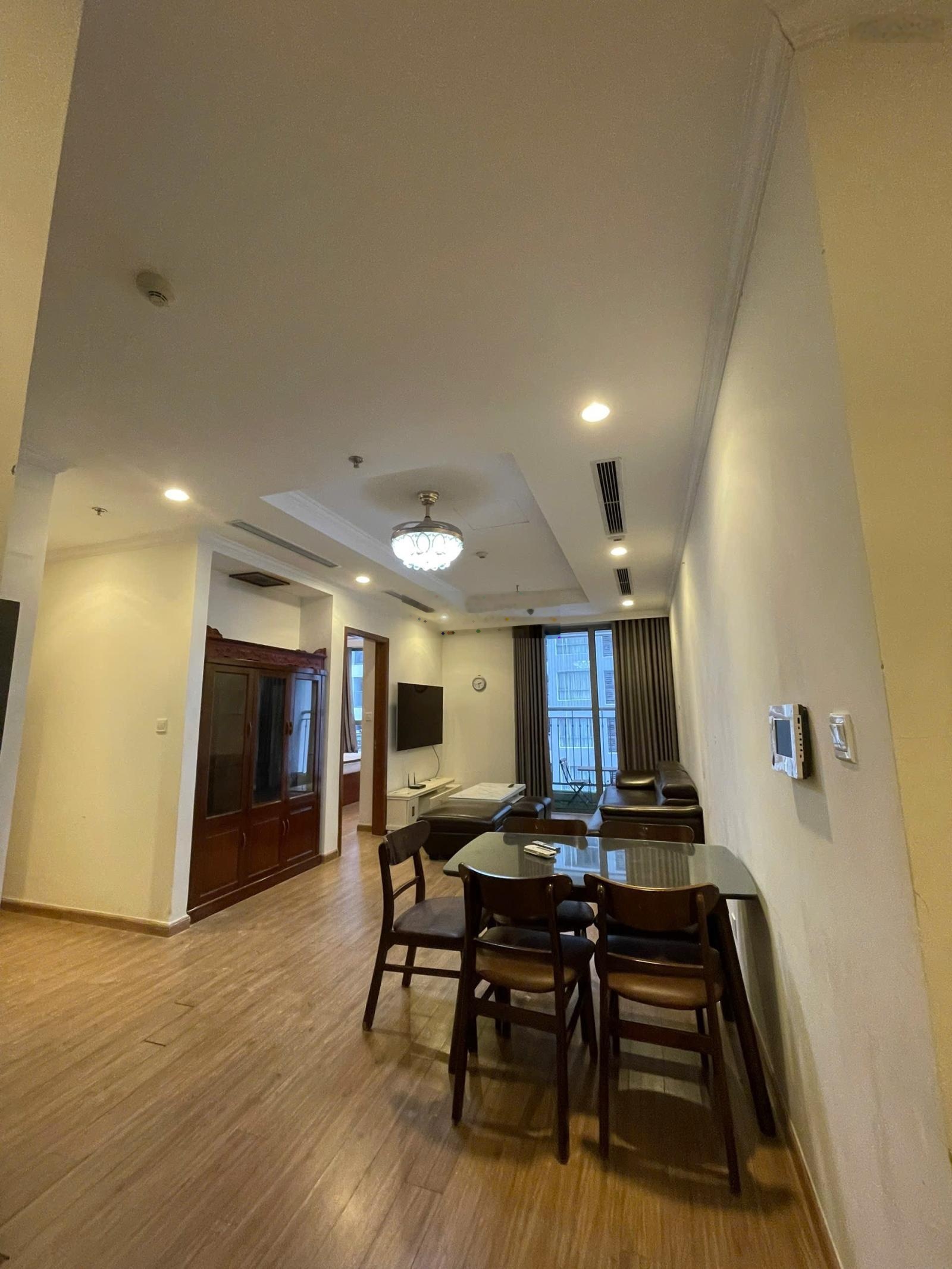 Chính chủ cho thuê nhà chung cư mới Vingroup Park Hill P6, tầng 11, 85m2, 2 phòng ngủ,2vs