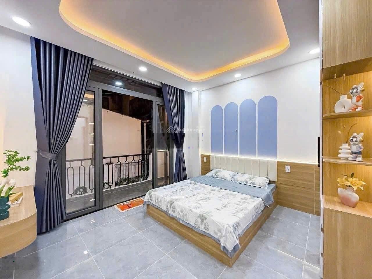 Đón tết với Siêu phẩm sát mặt tiền Phan xích Long Phú Nhuận 25m2 ngang 4m 4 tầng , 3PN rộng. 4,x Ty