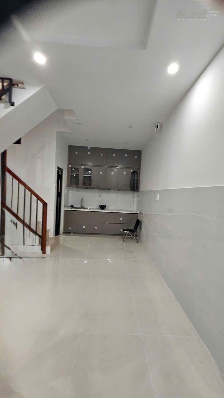 Hòa bình tân phú - hẻm ô tô đỗ cửa 34m2(4 x 8,1)a4 - 2 tầng - 2pn - nhà mới đẹp vào ở ngay