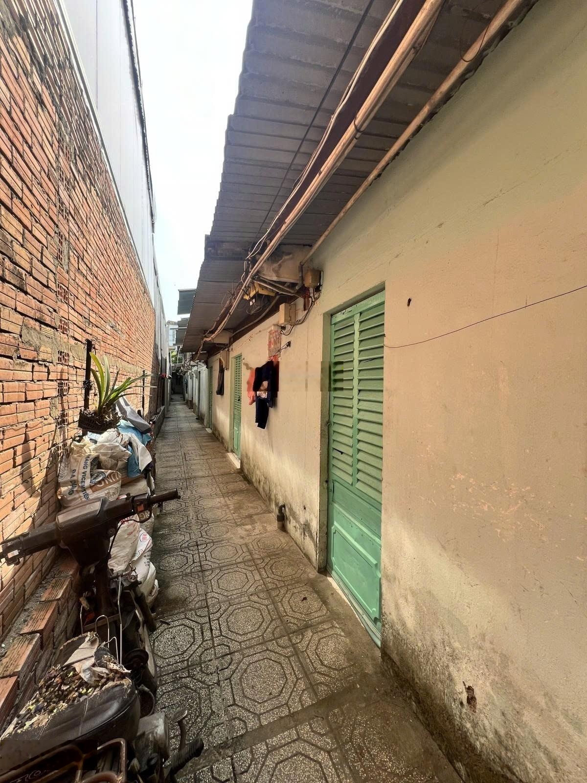 Bán nhà mặt tiền Nguyễn Ảnh Thủ - 240m2 (4.5m x 50m) - Dòng tiền 30tr/tháng - 16.9 tỷ