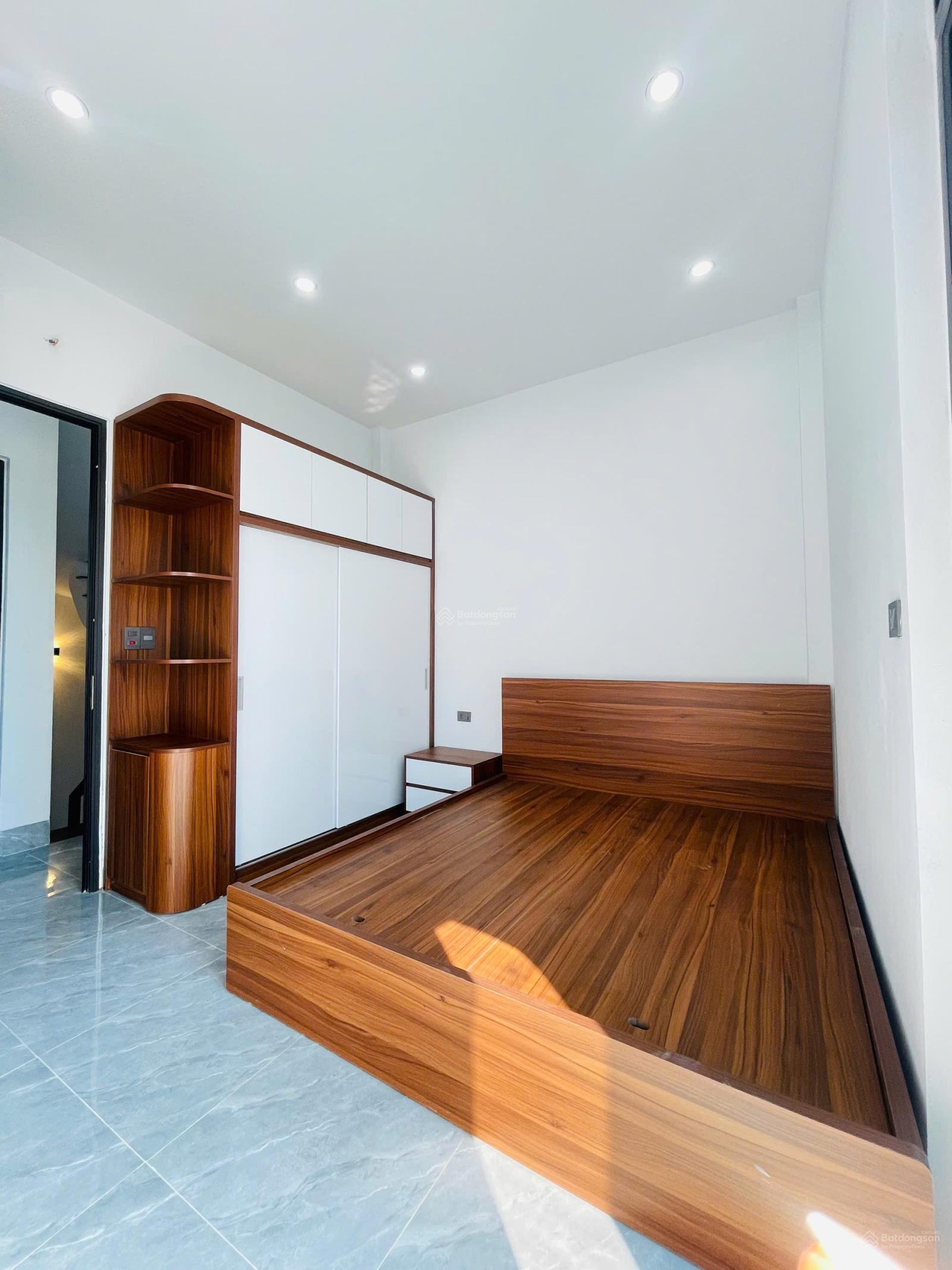 Bán nhà đại mỗ 50m2 - mặt tiền rộng - ô tô đỗ cửa - vị trí vàng kết nối.