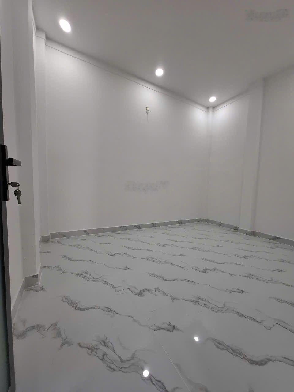 Đông hưng thuận - nhà giá rẻ tại khu vực .chỉ hơn 4 tỷ.