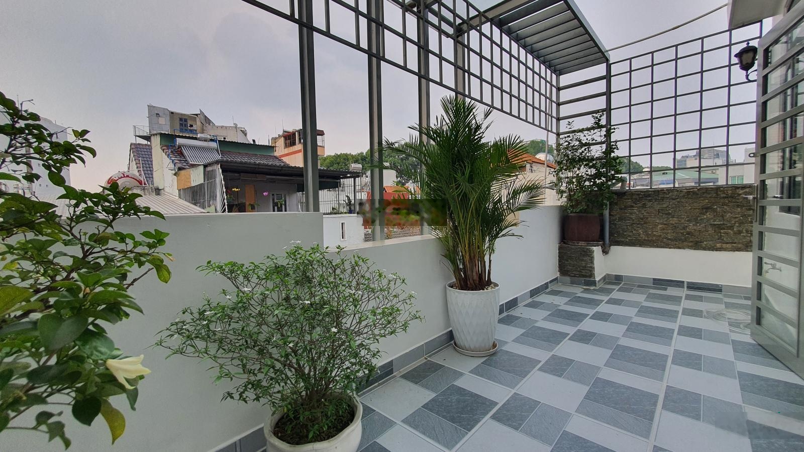 VIP Quận 1. Nhà cực đẹp 6 tầng, mới tinh, DT 90 m2 (6x15), thang máy, giá tốt.