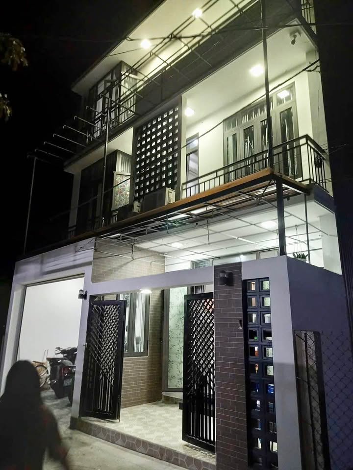 Bán nhà 3 tầng sau lưng chợ Mai, khu vực Tây Trì Nhơn, Huế, 68m2