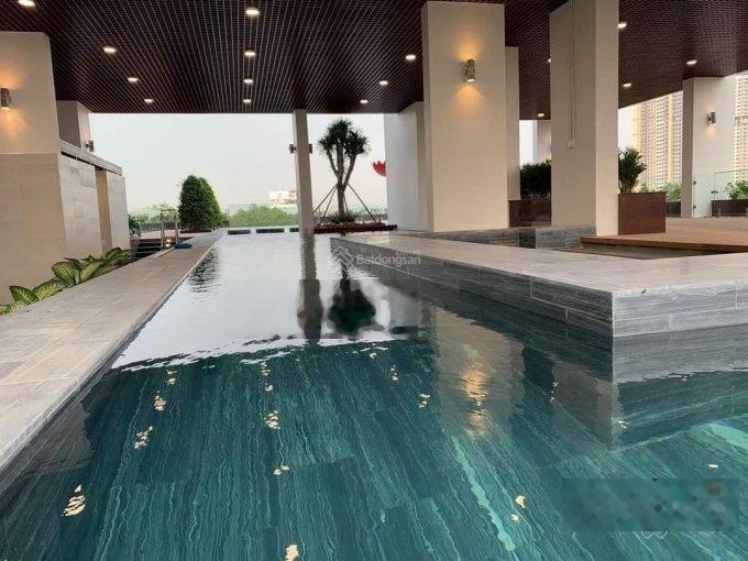 Mr.Trung - Bán gấp CH D'lusso 2PN - 2WC 68m2, view hồ bơi, nội thất CĐT. Chỉ 5.85 tỷ bao thuế phí