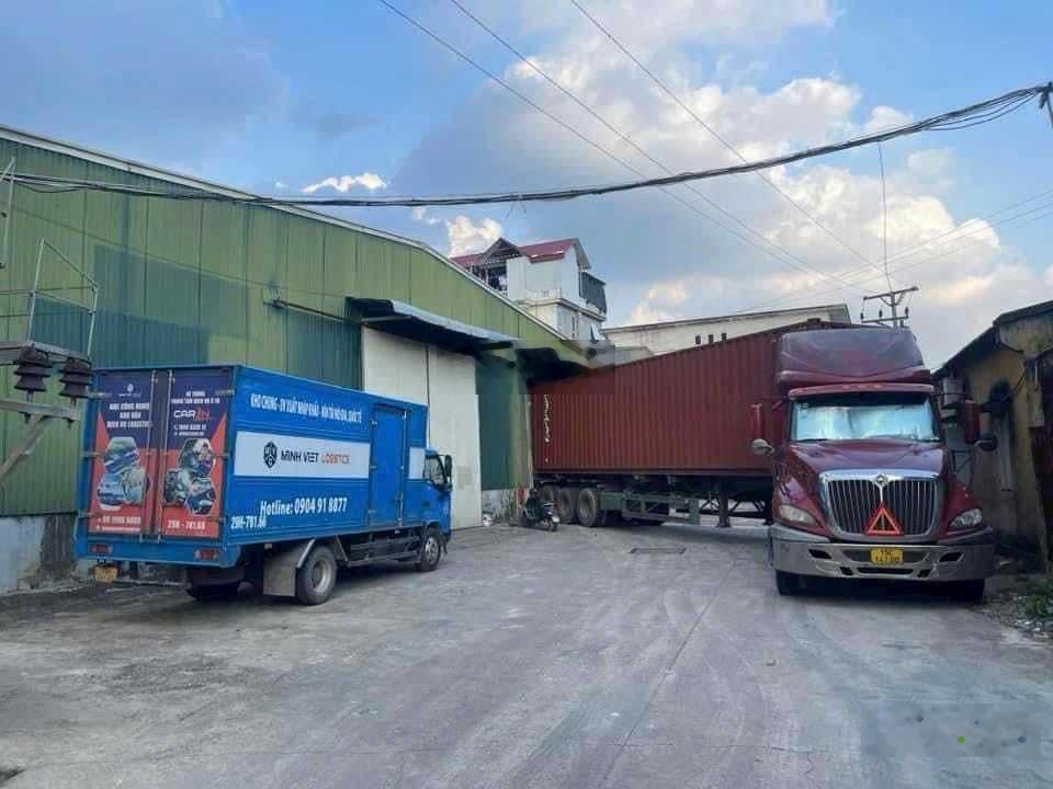 Cho thuê kho xưởng thị trấn Trạm Trôi, mặt QL32: 100m2, điện 3pha, xuất VAT, xe công vào, bảo vệ