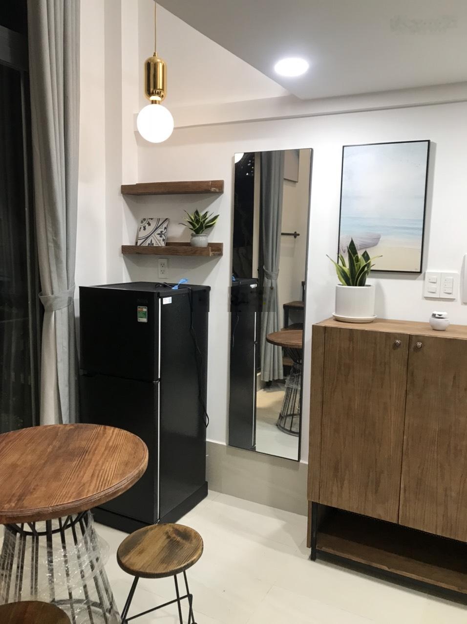 Giảm 500k cho bạn nào vào ngay Phòng thoáng sáng mát cửa sổ ban công gần Quận 1, 2