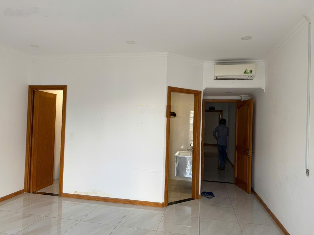 Nhà bán Phan Văn Trị khu Cityland Park Hills, giá 30.5 tỷ