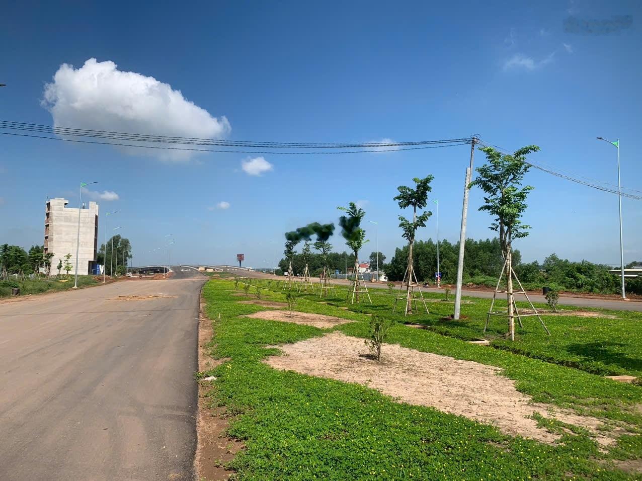 Bán vài lô đất góc 2MT đường nhựa ôtô 1/ Giải Phóng sát khu TMDV, QH full ONT, mặt trước SB, giá rẻ