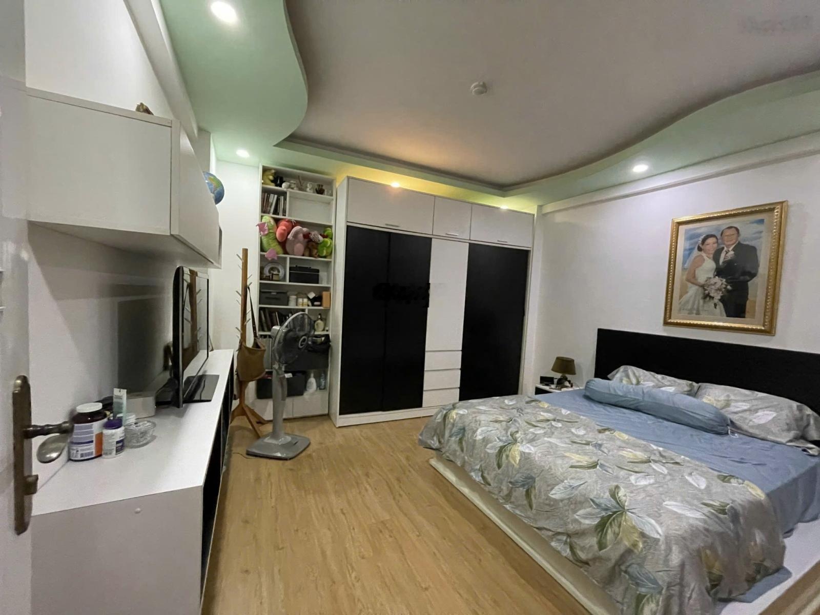 Cần bán căn 4PN - tầng trệt căn hộ chung cư Tôn Thất Thuyết Q4