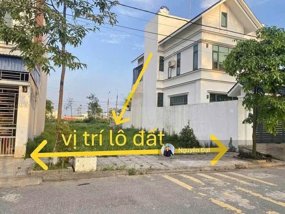 Bán đất Hà Nội sổ đỏ thổ cư, giá đầu tư. DT 100m2. Ô tô tránh, vỉa hè, giá trị sinh lời cao