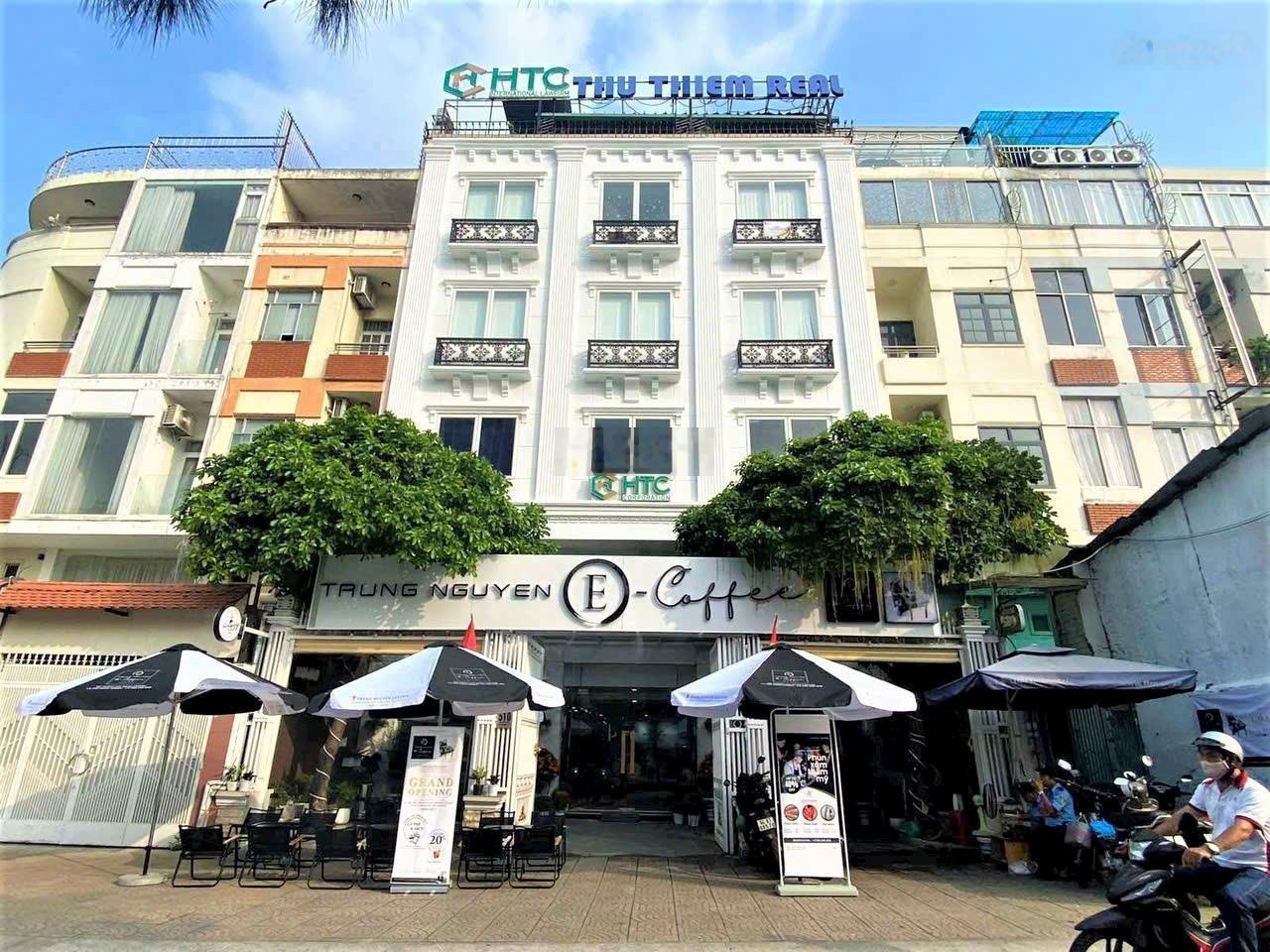 Bán nhà siêu vị trí mặt tiền Nguyễn Gia Trí (D2 cũ) - DT: 9 x 21m - 3 tầng - giá bán 45 tỷ TL