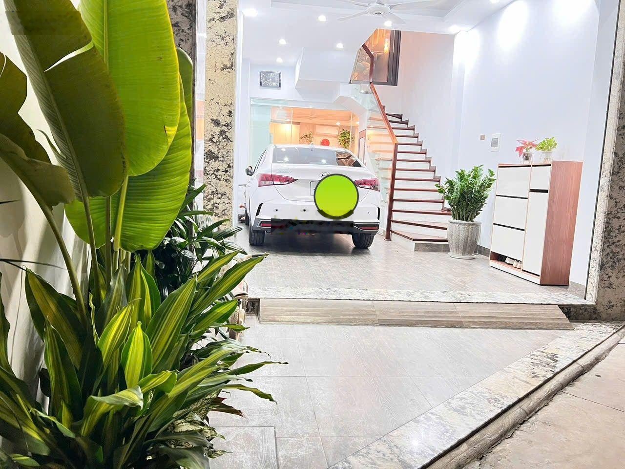 Nhà riêng phố Việt Hưng, phường Việt Hưng, Long Biên, Hà Nội. Diện tích 47m2 full nội thất xịn xò