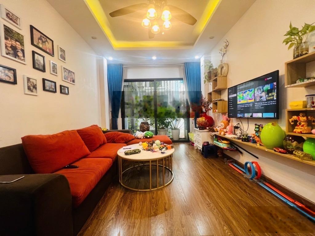 Bán nhà mặt phố kinh doanh - ô tô đỗ cửa - trung tâm quận Hai Bà Trưng, nhà mới koog