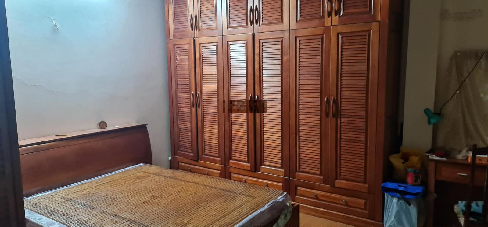 Cho thuê nhà Đội Cấn 5 tầng 3 PN 28m² full đồ giá 12 triệu