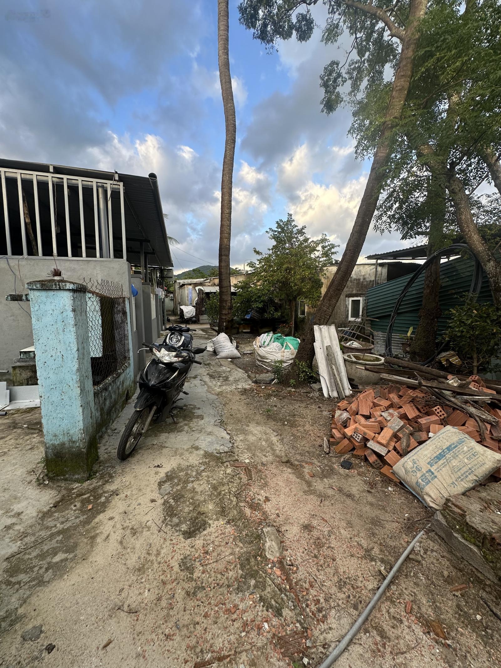 Nhà kiệt Nguyễn Văn Cừ, sát biển, nhìn ra là cảng Liên Chiểu, Vinhomes Làng Vân, thích hợp đầu tư