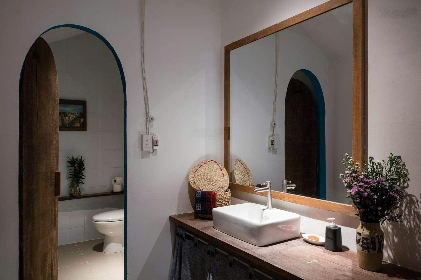 Bán nhà 3 lầu 56m2 trung tâm quận 1 đường Nguyễn Cư Trinh