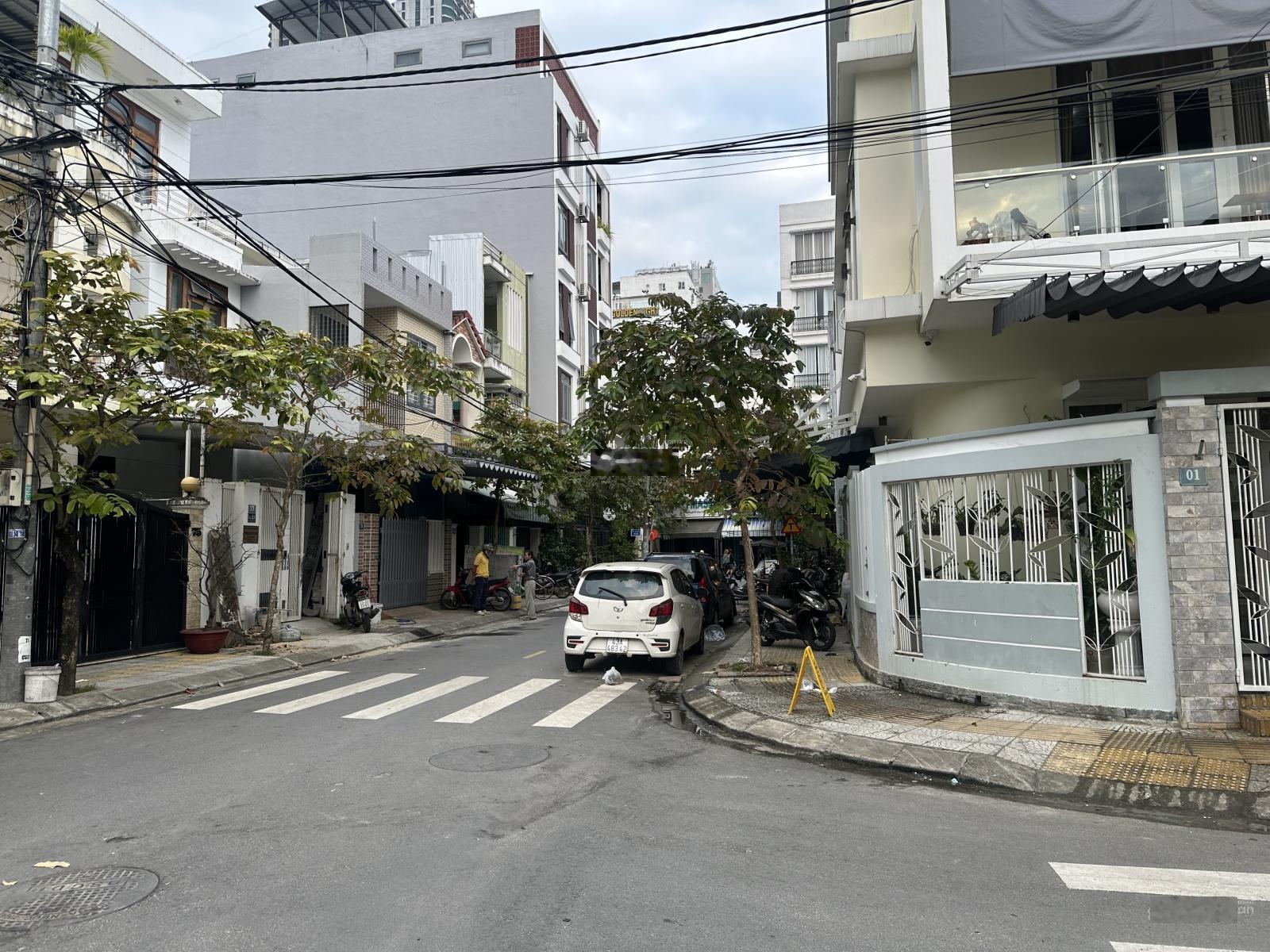 CC cắt lỗ góc 2MT Phố Hàn rẻ nhất biển Mỹ Khê nhà 3T 5PN 105m2 MT6m cách biển+chợ 150m sẵn HĐ50tr/t