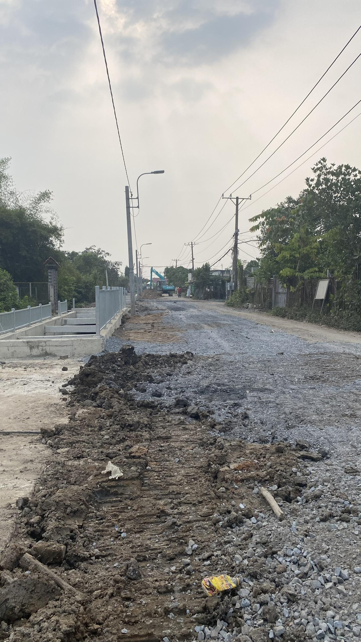 Chính chủ, đất ngộp giá rẻ, DT: 1612m, SHR có thổ cư, đường xe tải, giá 8 tỷ Quy Đức Bình Chánh