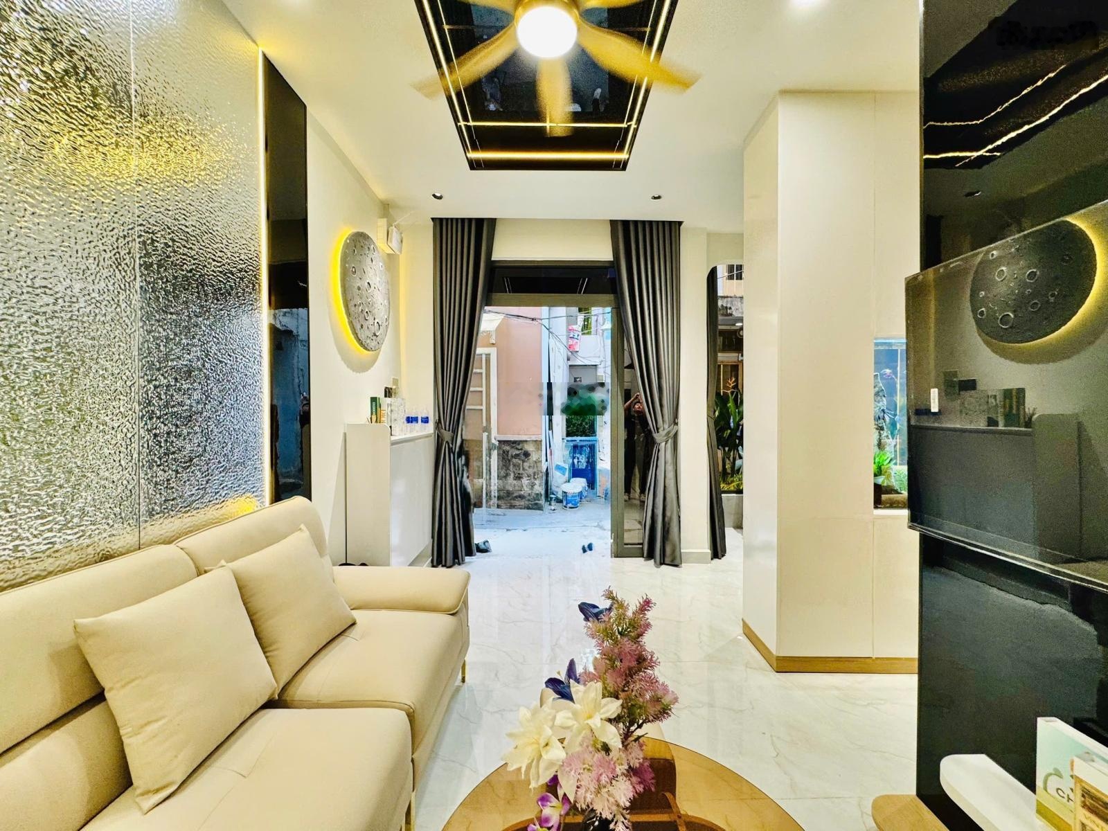 Bán Nhà Vài Bước Ra Hẻm Xe Hơi - Thích Quảng Đức P5 Phú Nhuận