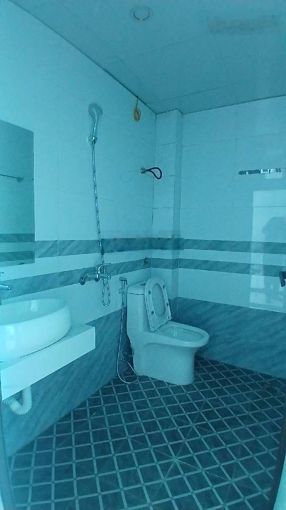 Chính chủ gửi bán nhà Ngọc Hồi DT 45m2 giá hơn 5 tỷ ô tô đỗ cửa. Nhà 4 tầng dân xây đủ công năng