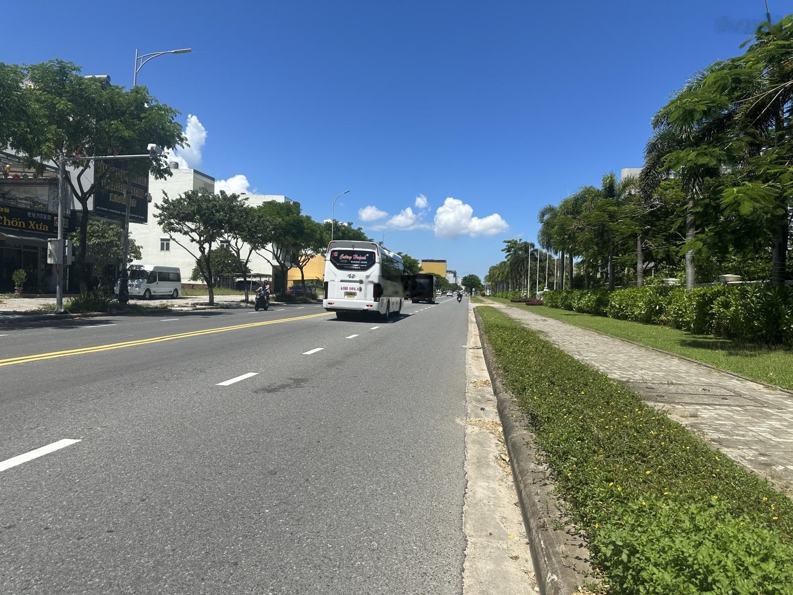 Bán lô đất trục Trường Sa gần bãi tắm Non Nước, khu resort 5 sao