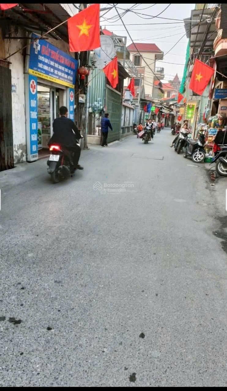 Cần bán 40 m2 đất thổ cư. MT 4 m. Hậu 4 m. Đường ô tô. Ở La Phù, Xã An Khánh