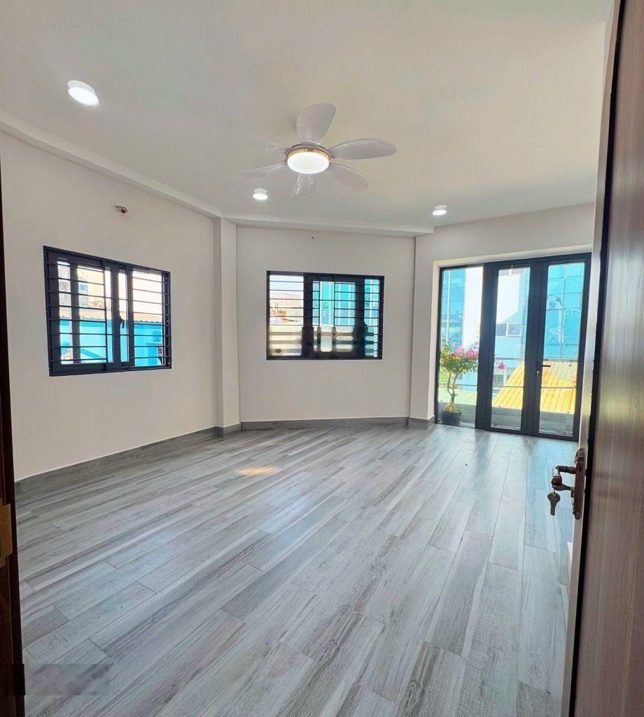 Nhà 2 mặt tiền . 4 tầng. đường Xóm đất. Quận 11.chỉ 6.x tỷ