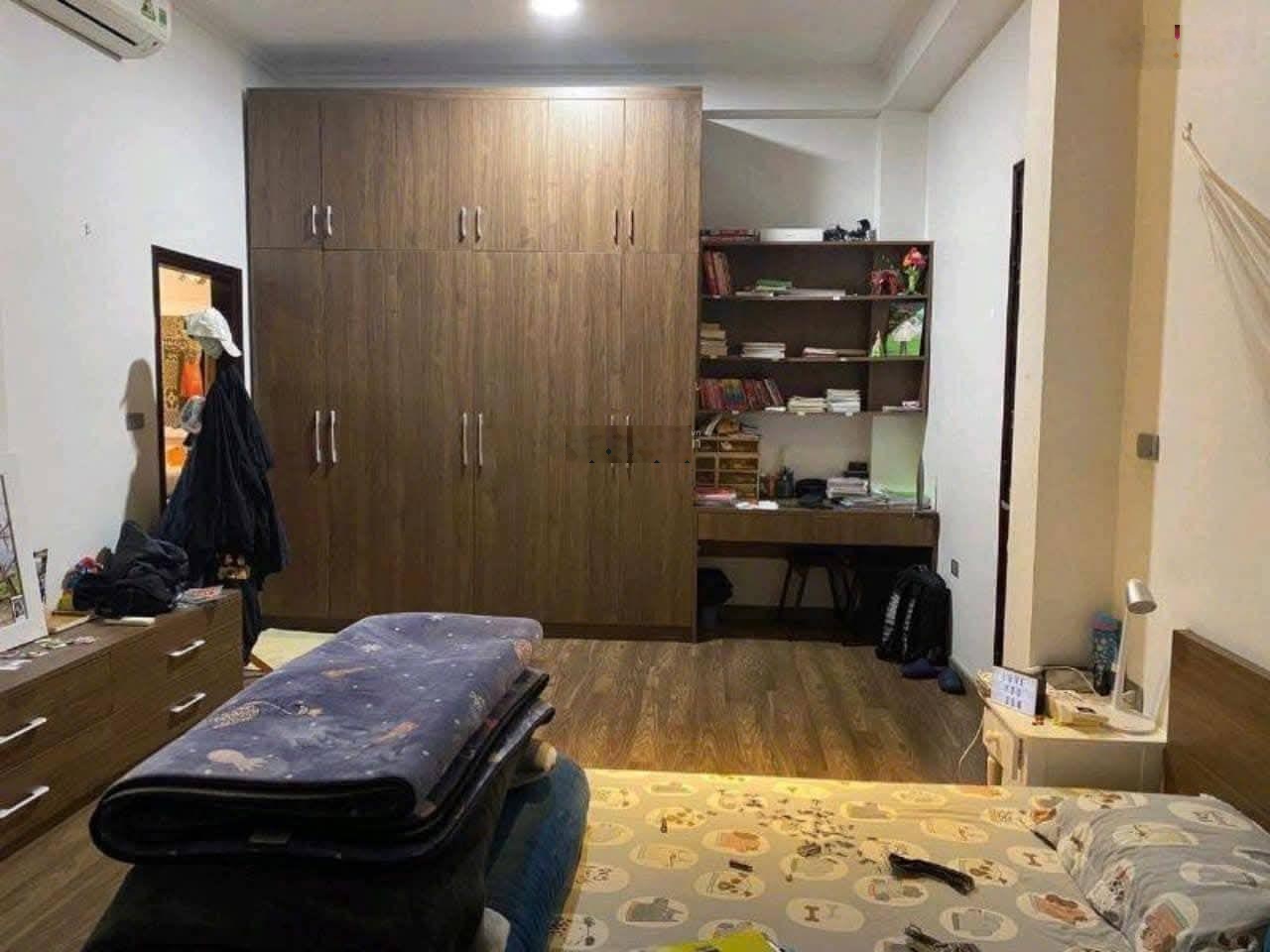 Cho thuê nhà Ngọc Thụy Long Biên 5 PN đẹp như khách sạn 5* 55m2 xây 5 tầng ô tô tránh giá 20 tr