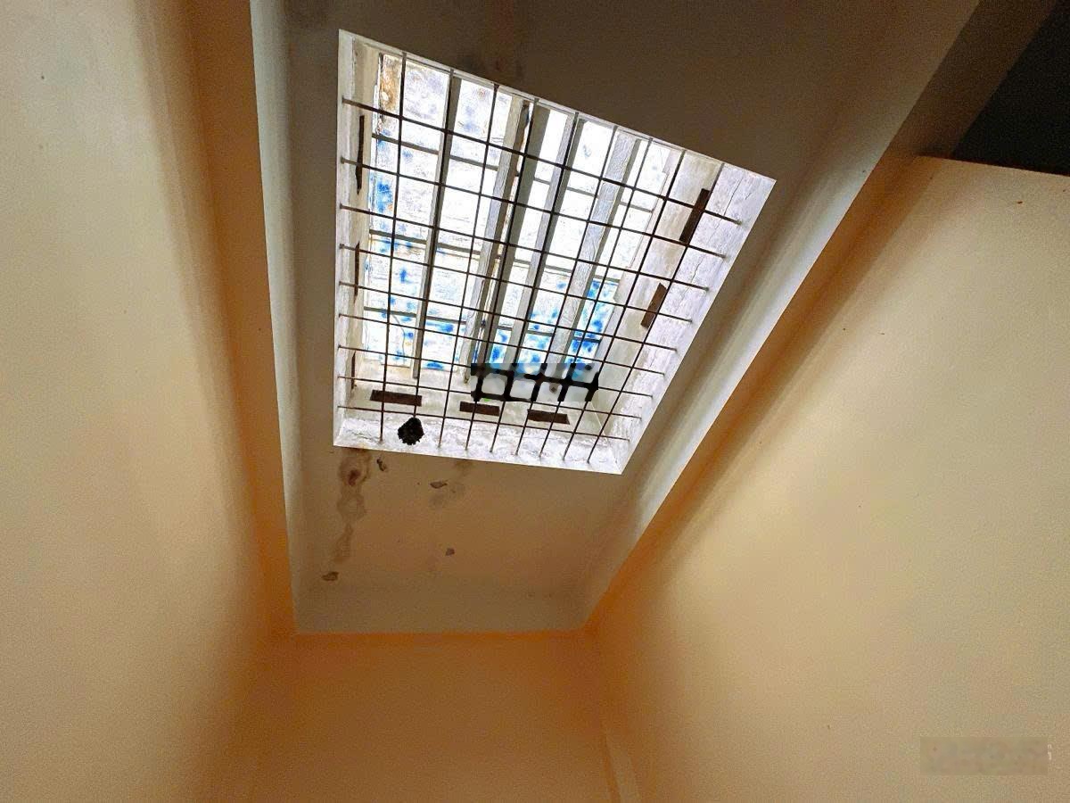 Bán nhà riêng tại Hoa Bằng, nhỉnh 10 tỷ, 47m2, 4 tầng, pháp lý đầy đủ, Cầu Giấy, Hà Nội