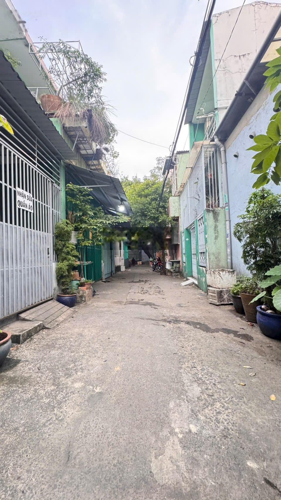 Bán nhà hẻm 3.5m Lũy Bán Bích gần Đầm Sen, Quận Tân Phú 4.5m x 10m