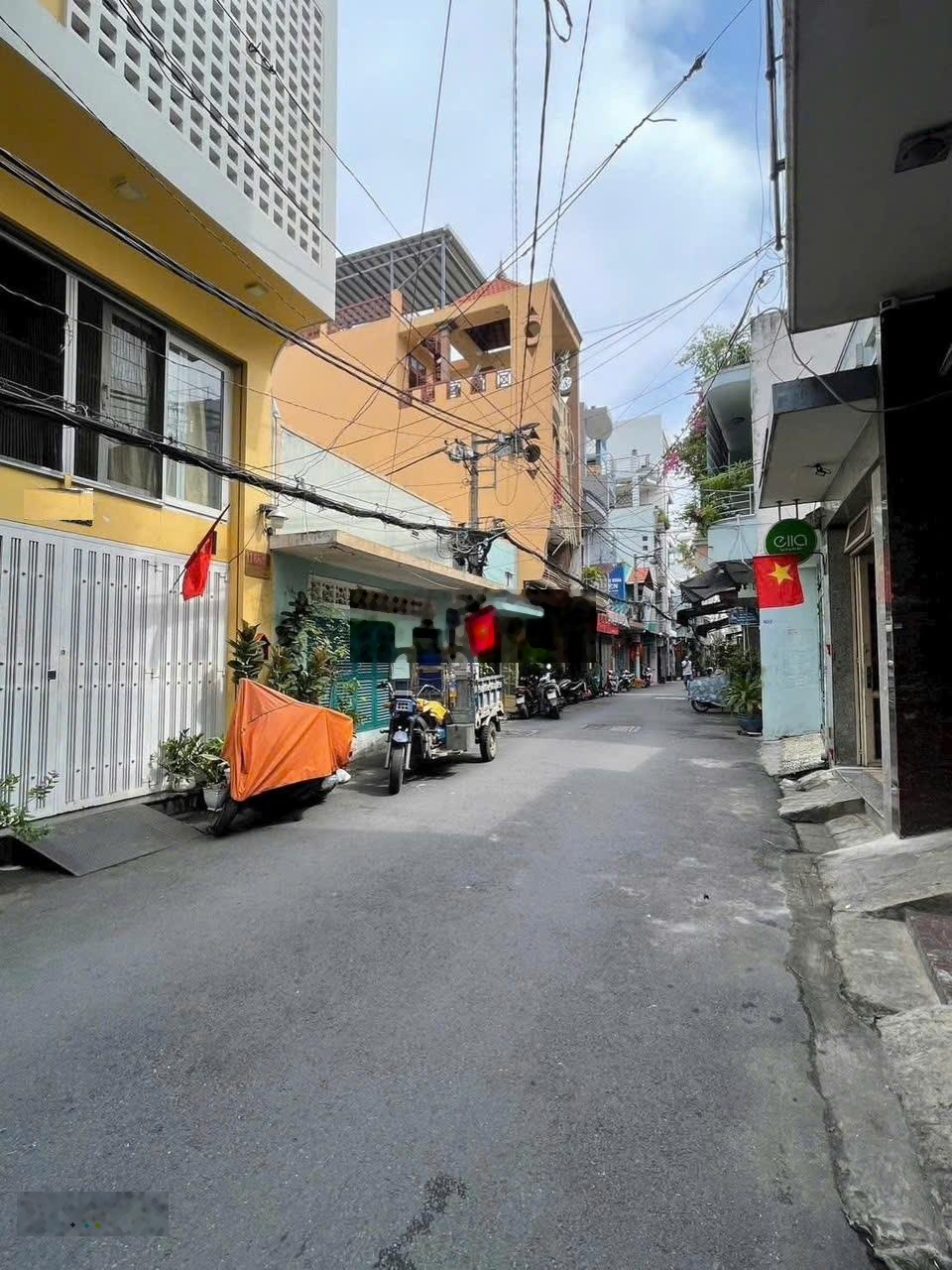 Bán nhà 5 tầng, hxh 489 huỳnh văn bánh, p13, phú nhuận.dt:4,5x14, giá:15,5 tỷ