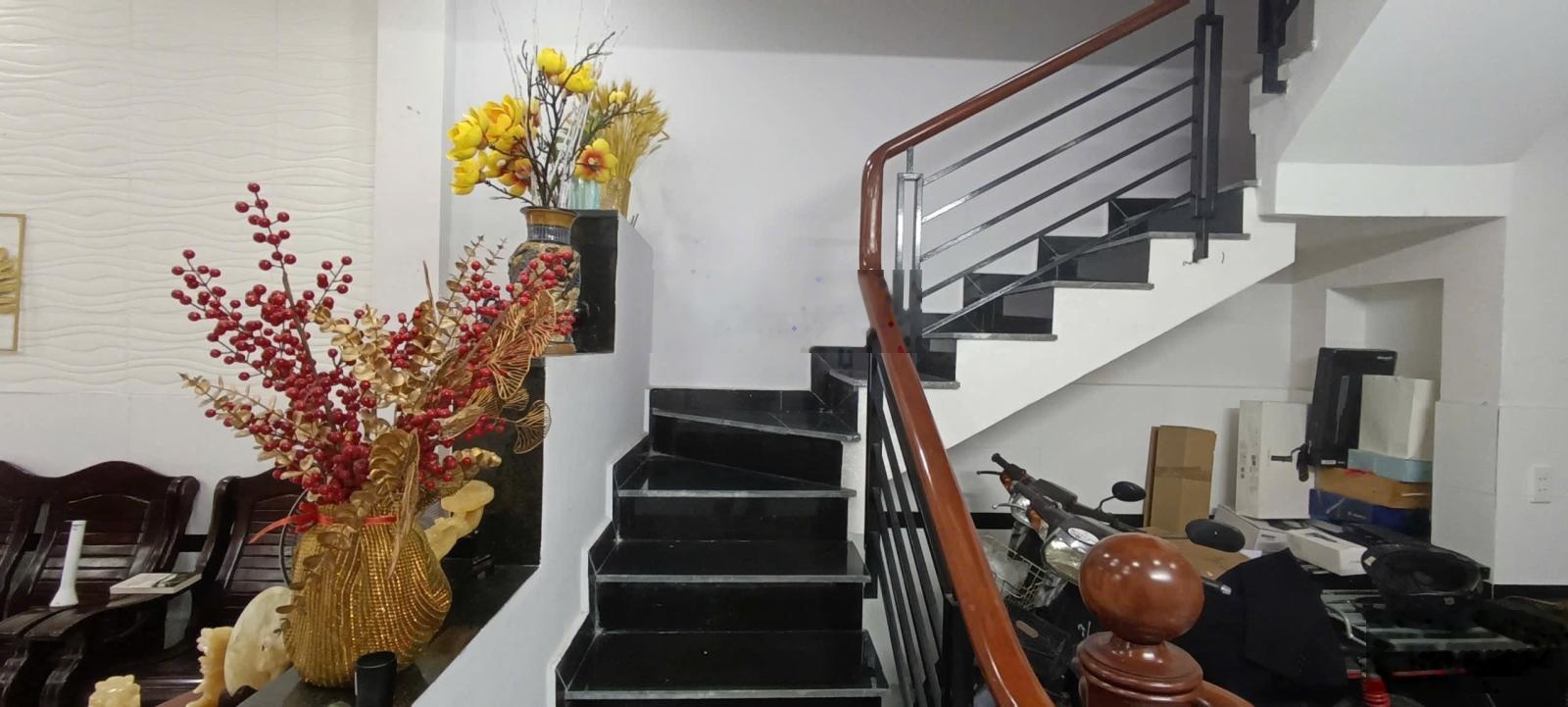 Nhà mặt tiền Nguyễn Quý Yêm, DT: 4x19.2m Trệt 2 Lầu Sân Thượng, gần Đại Lộ Võ Văn Kiệt. Giá: 7.4tỷ