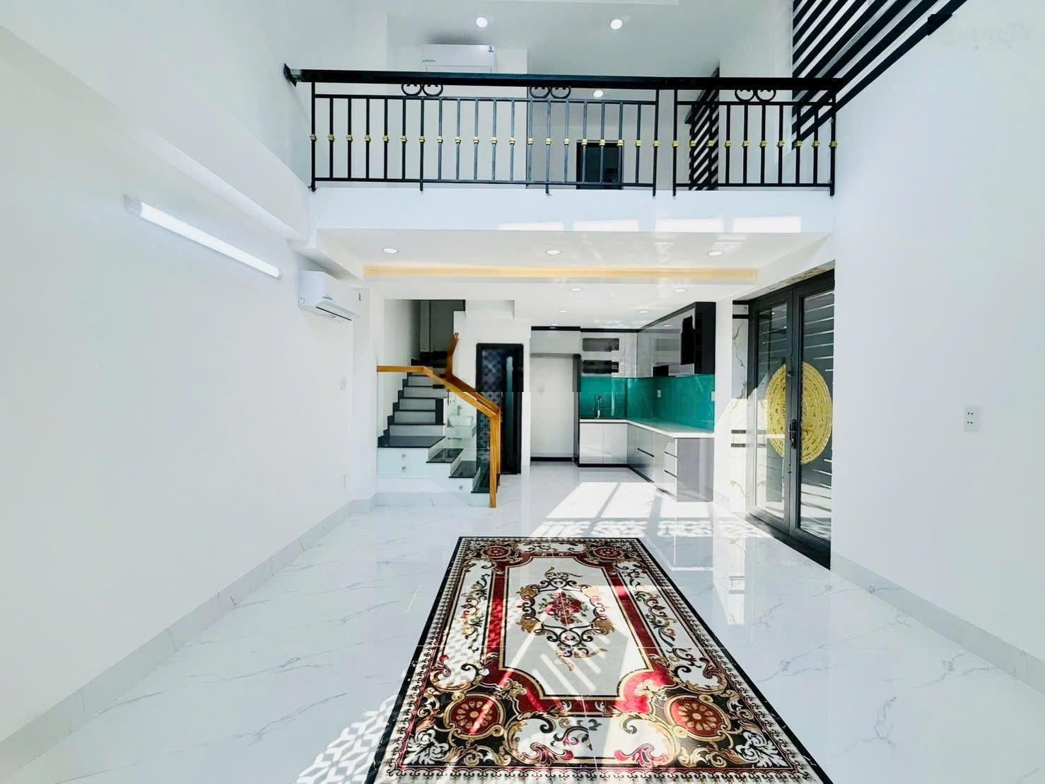 4.4x9m, Bán nhà 5 tầng, HXH, Phạm Văn Đồng, P1 Gò Vấp, chỉ 7 tỷ nhỉnh