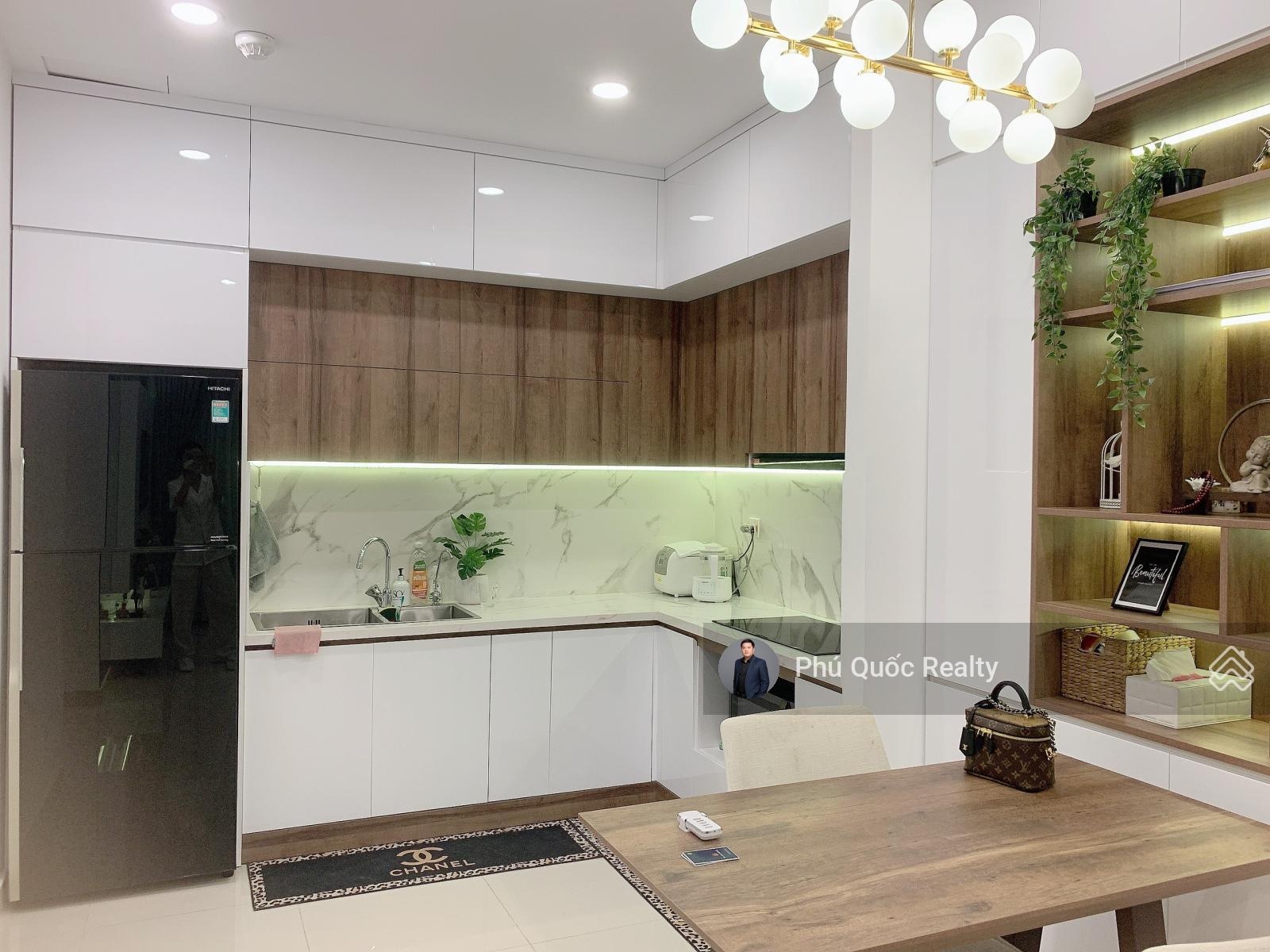 SIÊU ĐẸP Cho thuê Căn Hộ 2 Phòng ngủ - 2WC The Sun Avenue, Full nội thất sang trọng