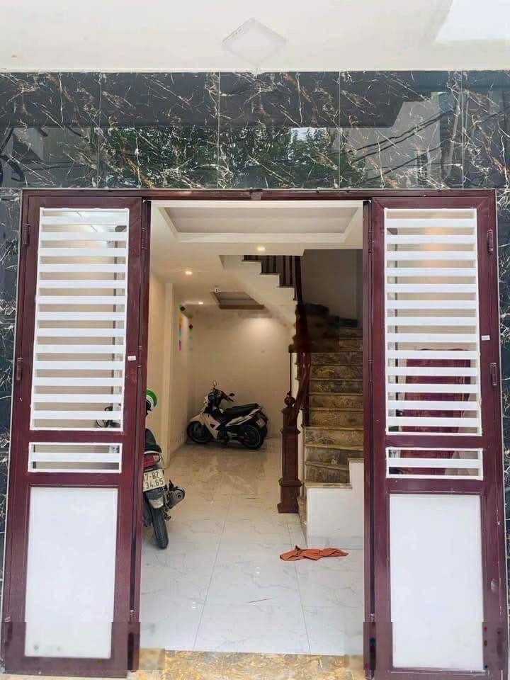 BÁN CCMN TRUNG VĂN 9pkk dòng tiền 500tr/năm, 36m 6T, Ô TÔ, tc 8.3 tỉ, Không Lỗi