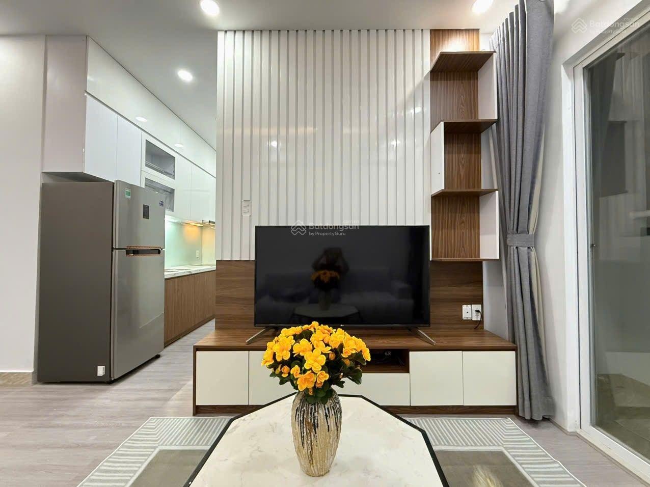 Căn hộ biển sổ hồng 2PN 2WC view biển và trung tâm thành phố - Full nội thất đẹp - Giá chỉ 2 tỷ 190