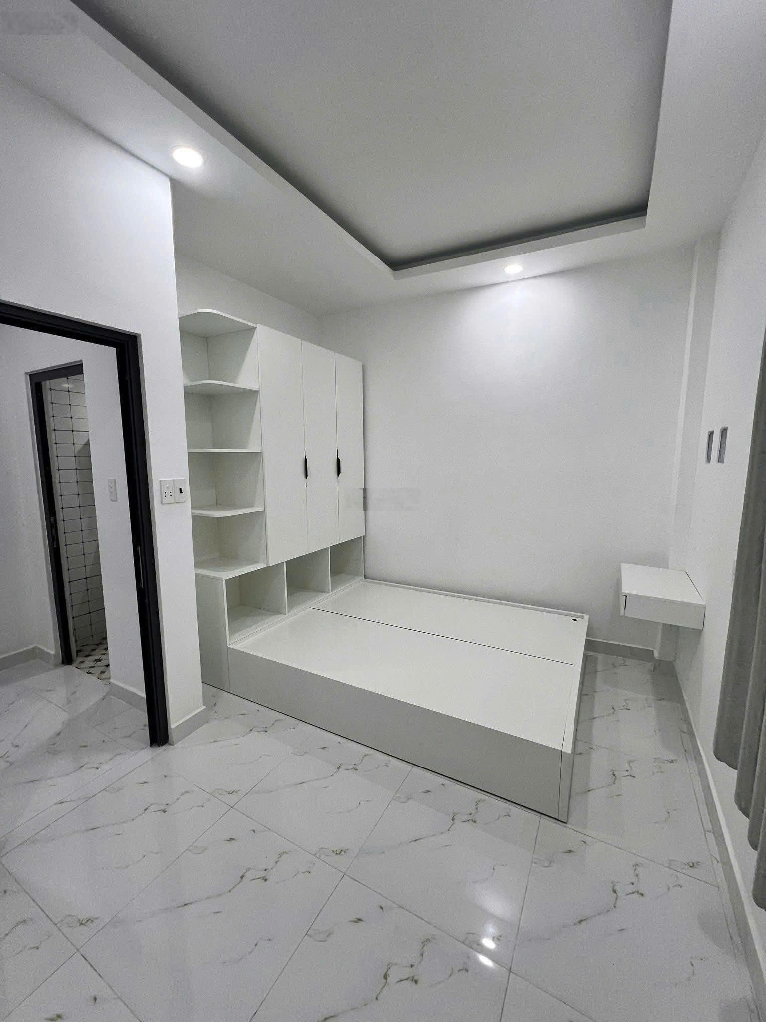 Bán nhà HXH 752 Lạc Long Quân, phường 9, Tân Bình (4*18m) 2 tầng, chỉ 8,690 tỷ