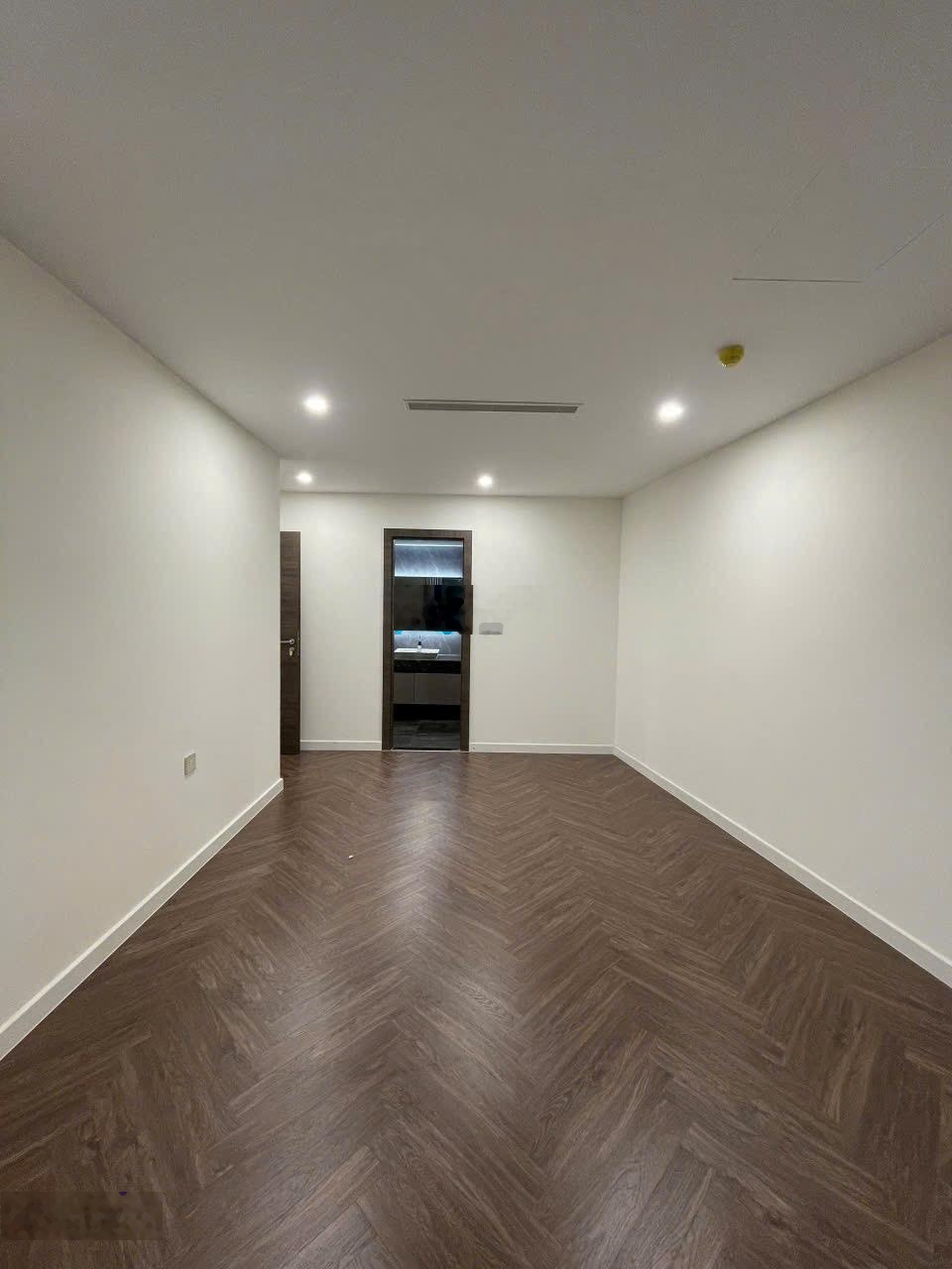 Cho thuê CH chung cư Sunshine Diamond 2PN view sông tầng cao chỉ 15TR BAO PHÍ tặng gói wifi 6 tháng