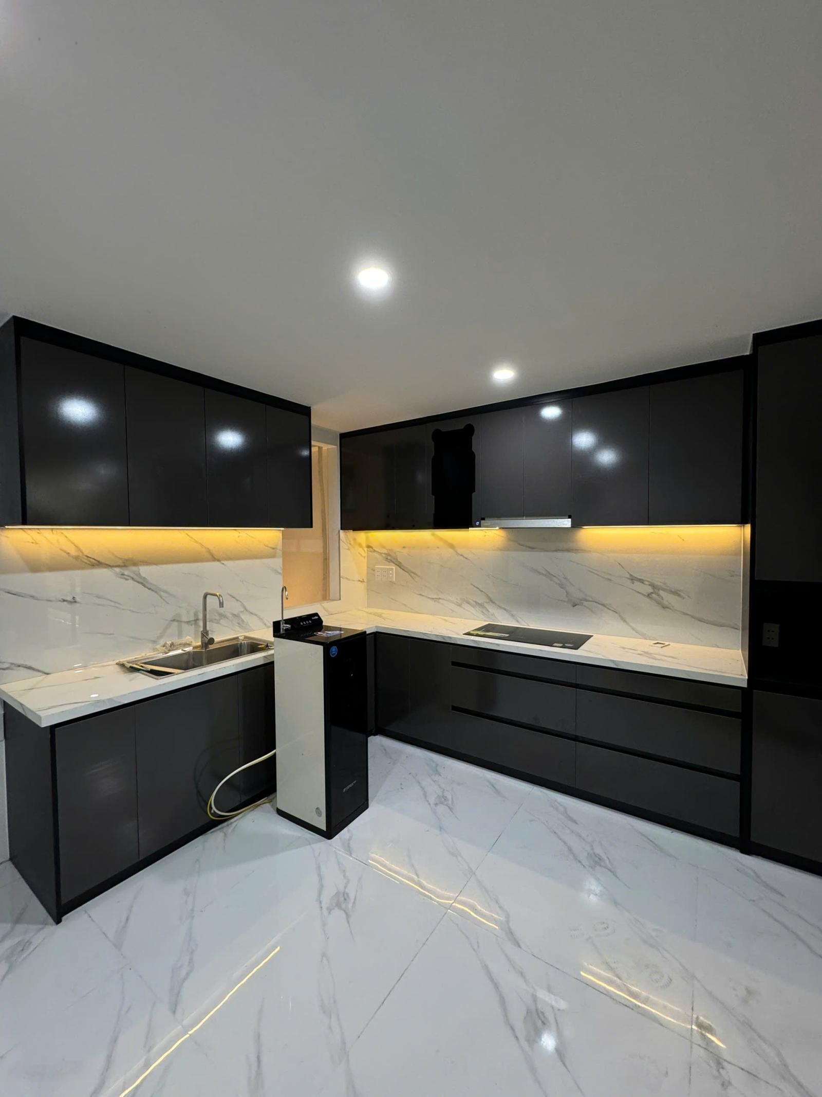 Nhà bán Nguyễn Quý Yêm, An Lạc, Quận Bình Tân - Xe hơi vô nhà vô tư - Hướng Nam