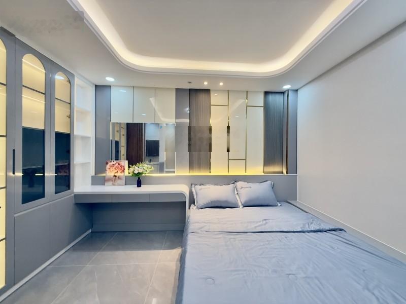 Nhà đẹp huỳnh văn nghệ trang bị full nội thất xịn - gara oto - oto ngủ trongh