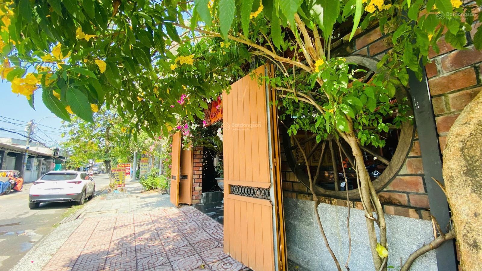 Bán quán cafe lô góc 2 mặt tiền kinh doanh đỉnh Bà Điểm, TPHCM