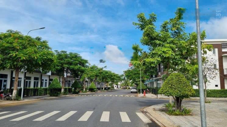 Biệt thự góc 12x14 đã có sổ hoàn công lh 0973013016